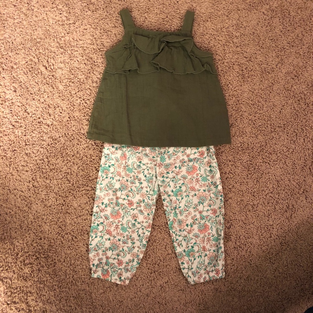 Carters 2pc outfit ruffle and floral